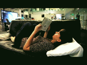 Reading on the self-adjusting smart pillow